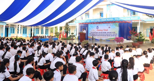 Lan tỏa văn hóa đọc qua Chương trình Thư viện lưu động “Ánh sáng tri thức”