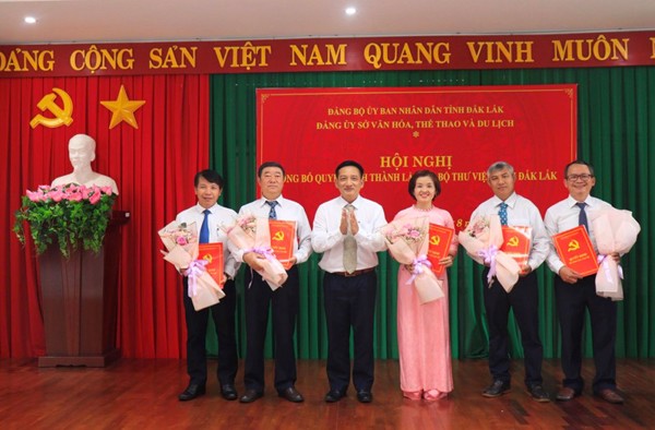 Đảng ủy Sở Văn hoá, Thể thao và Du lịch tỉnh tổ chức   Hội nghị công bố Quyết định thành lập Chi bộ Thư viện tỉnh Đắk Lắk  (nhiệm kỳ 2025-2027)