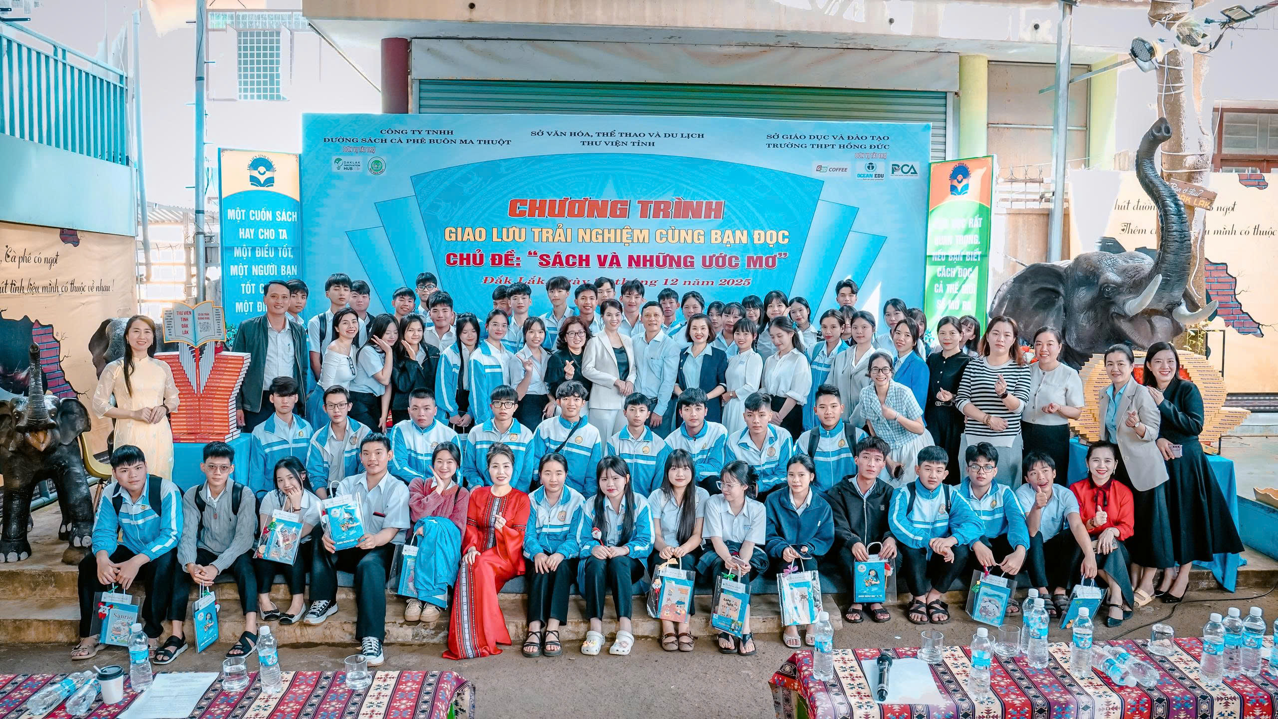 Chương trình giao lưu, trải nghiệm cùng bạn đọc với chủ đề “Sách và những ước mơ”